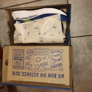 New! Brooks Adrenaline GTS 23 Men’s Running Shoes Blue/Nightlife/Black Size 8.5!